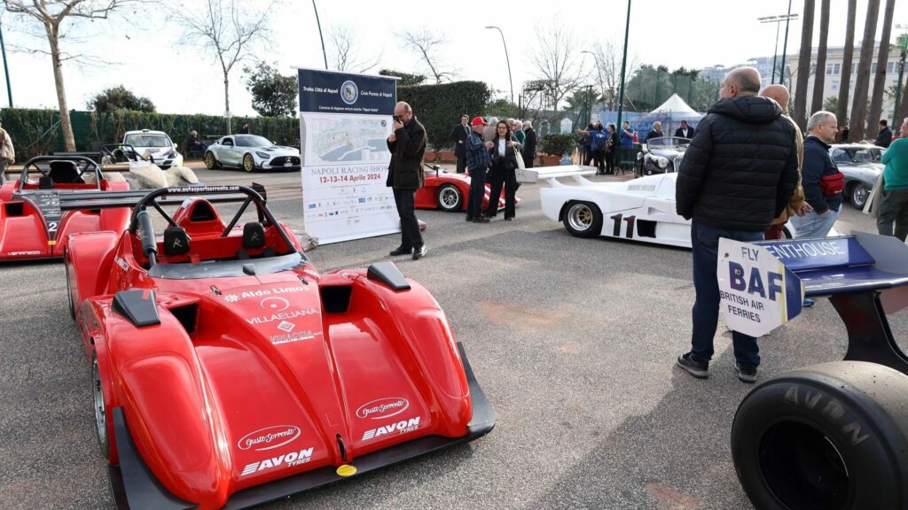 Torna il rombo dei motori sul Lungomare Caracciolo con il Napoli Racing Show  - Focus Italia Web